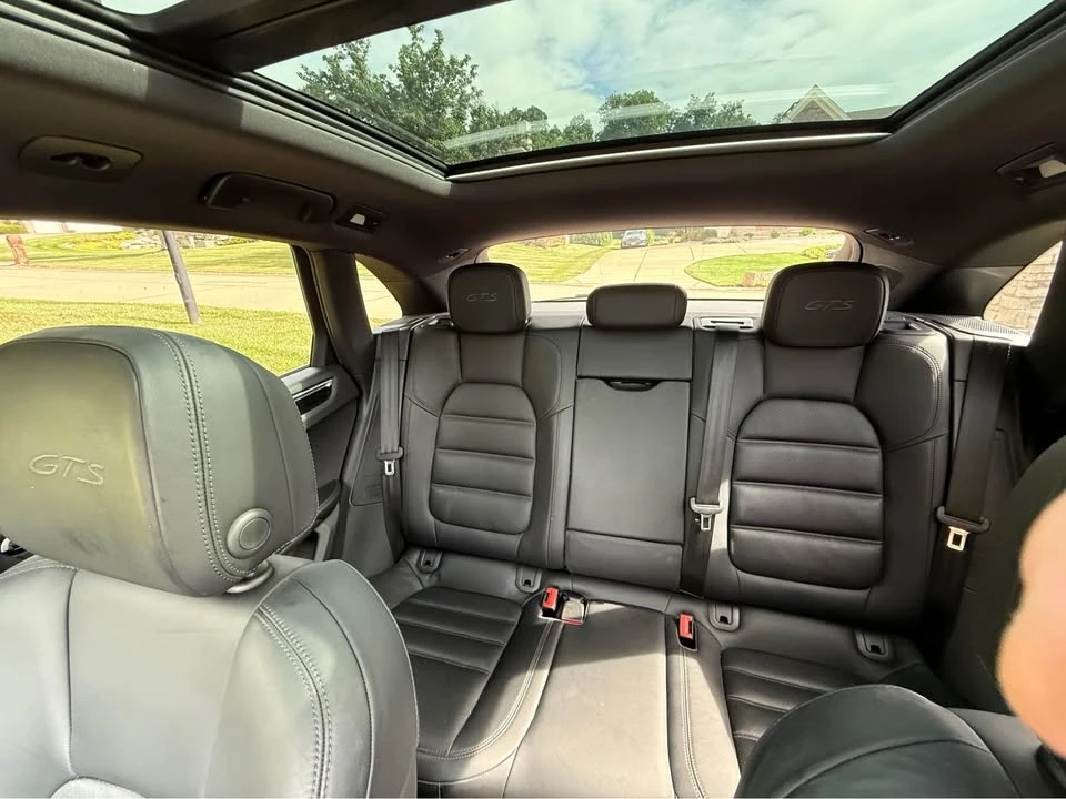2017 Porsche Macan - Image 13 of 19