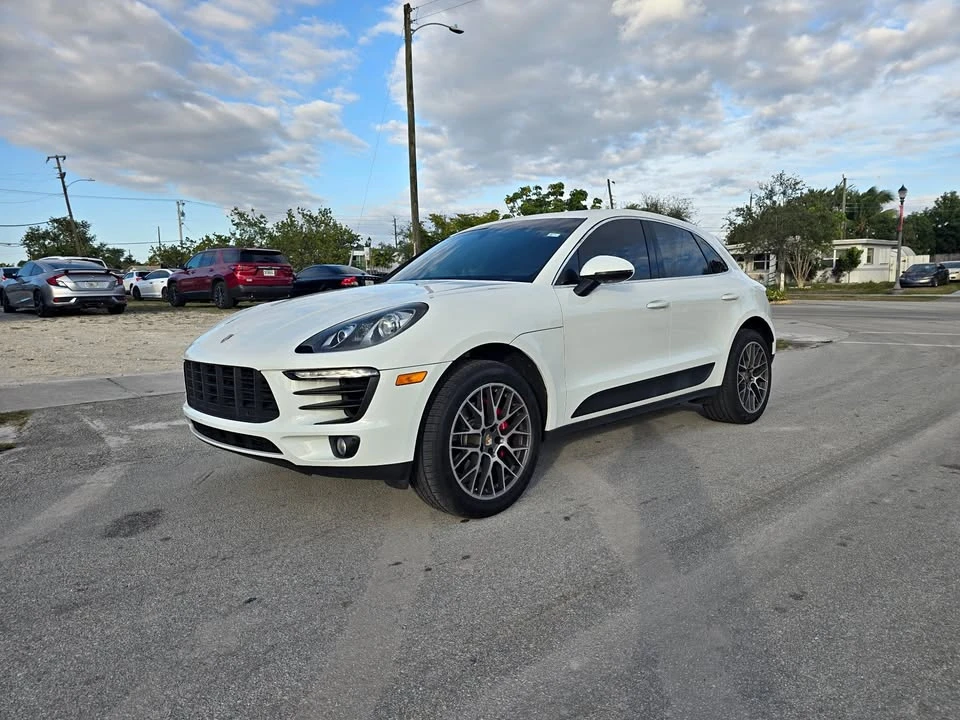 2017 Porsche Macan - Image 2 of 12