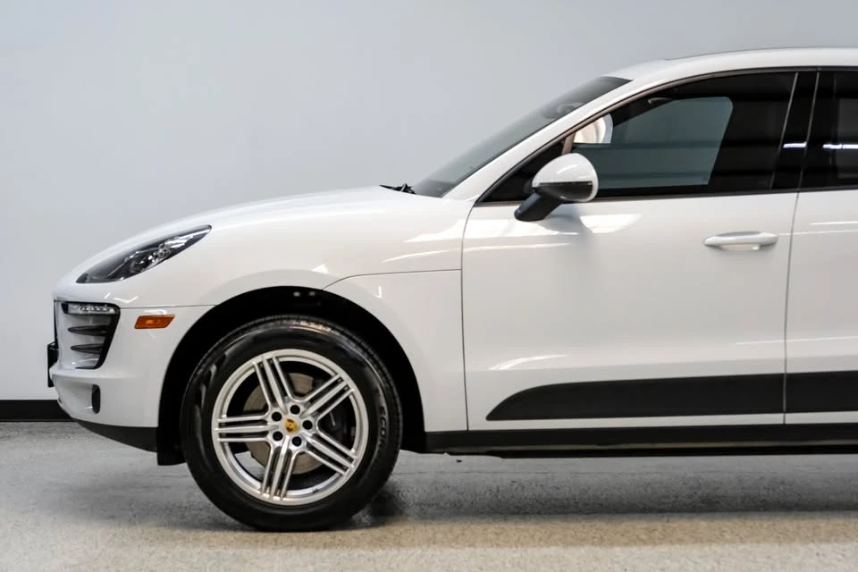 2017 Porsche Macan - Image 11 of 18