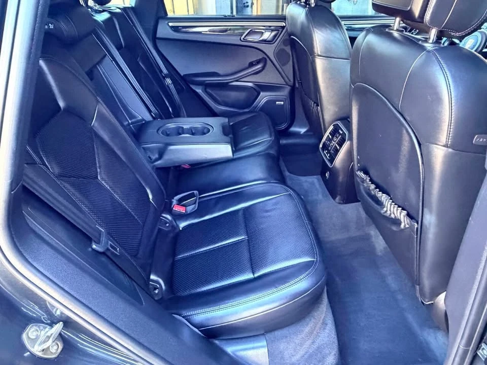 2017 Porsche Macan - Image 11 of 20
