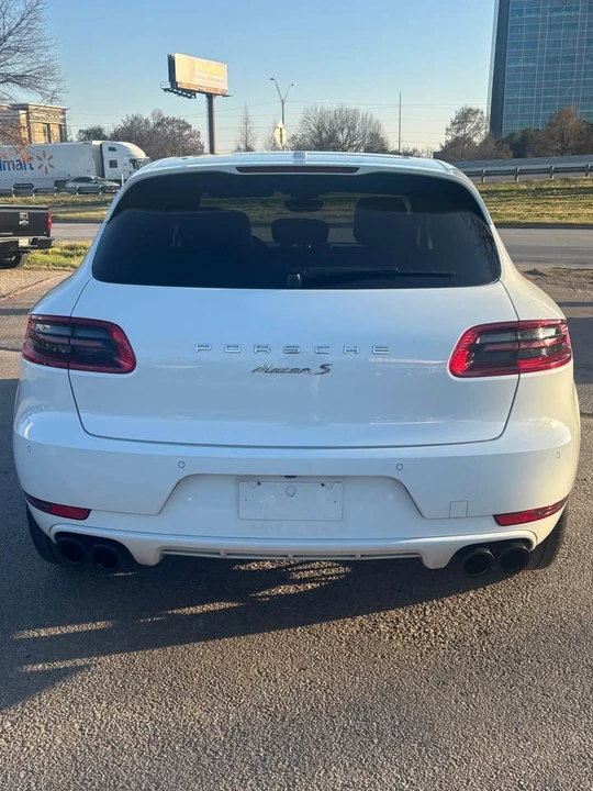 2017 Porsche Macan - Image 6 of 9