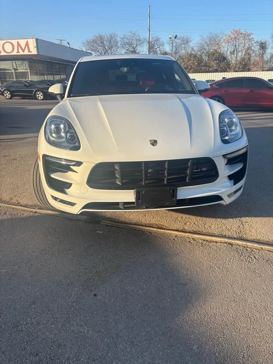 2017 Porsche Macan - Image 2 of 9