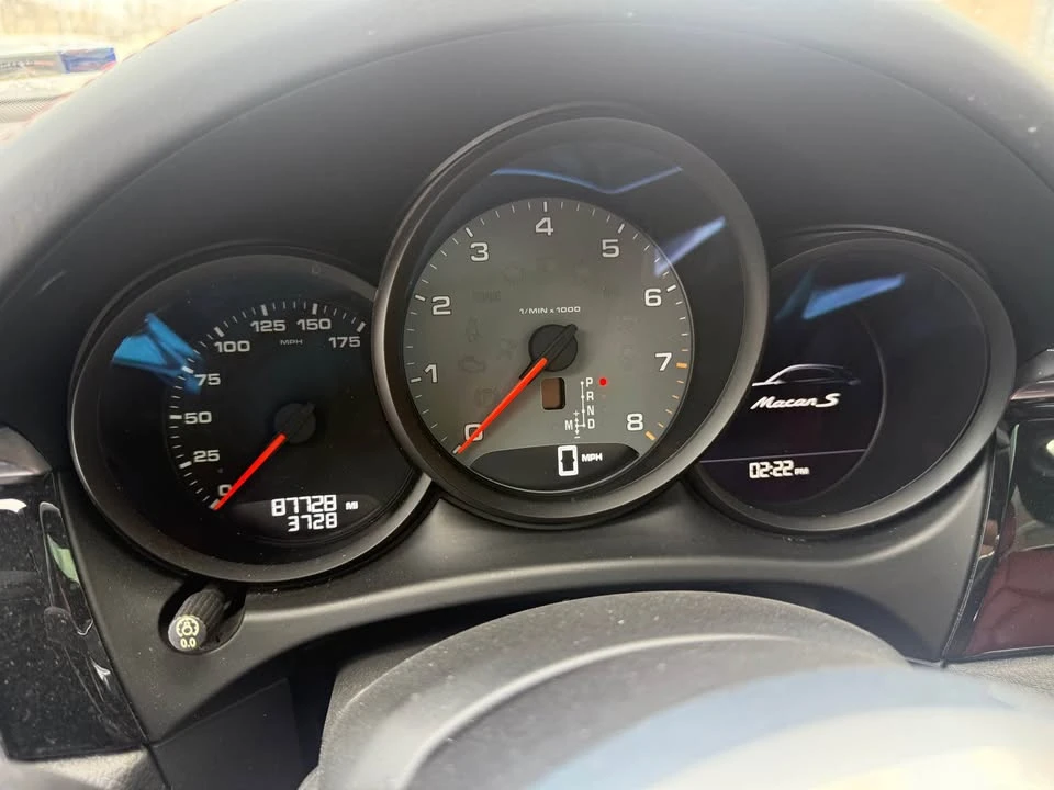 2017 Porsche Macan - Image 7 of 9