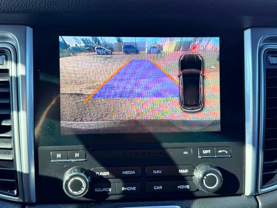 2017 Porsche Macan - Image 12 of 20
