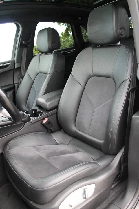2017 Porsche Macan - Image 12 of 20