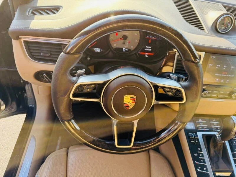 2017 Porsche Macan - Image 9 of 20