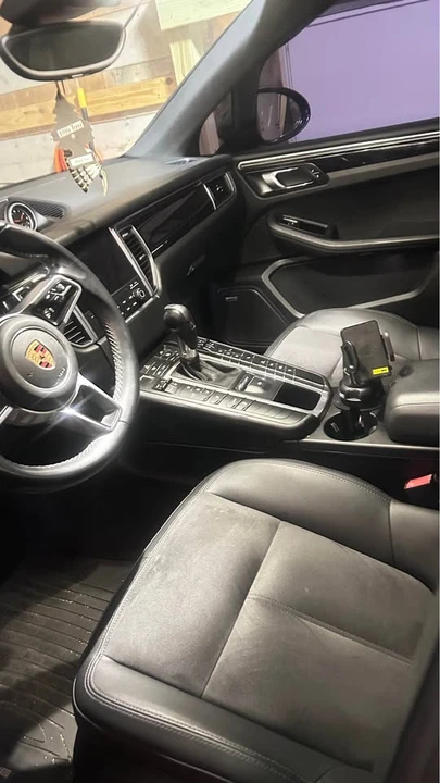 2017 Porsche Macan - Image 8 of 8