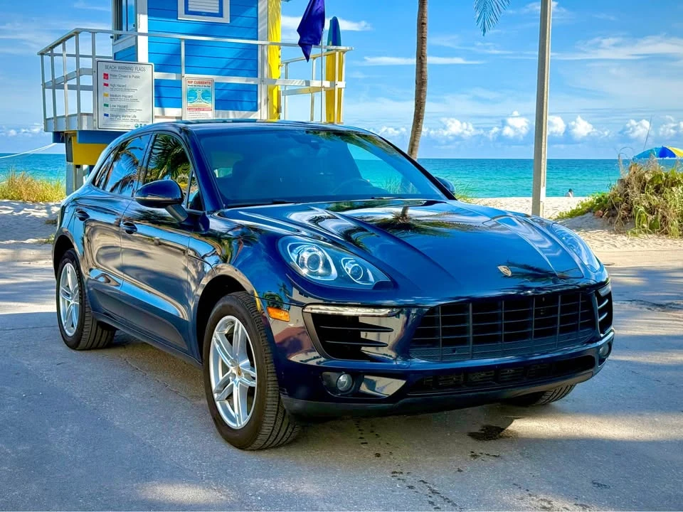 2017 Porsche Macan - Image 2 of 14