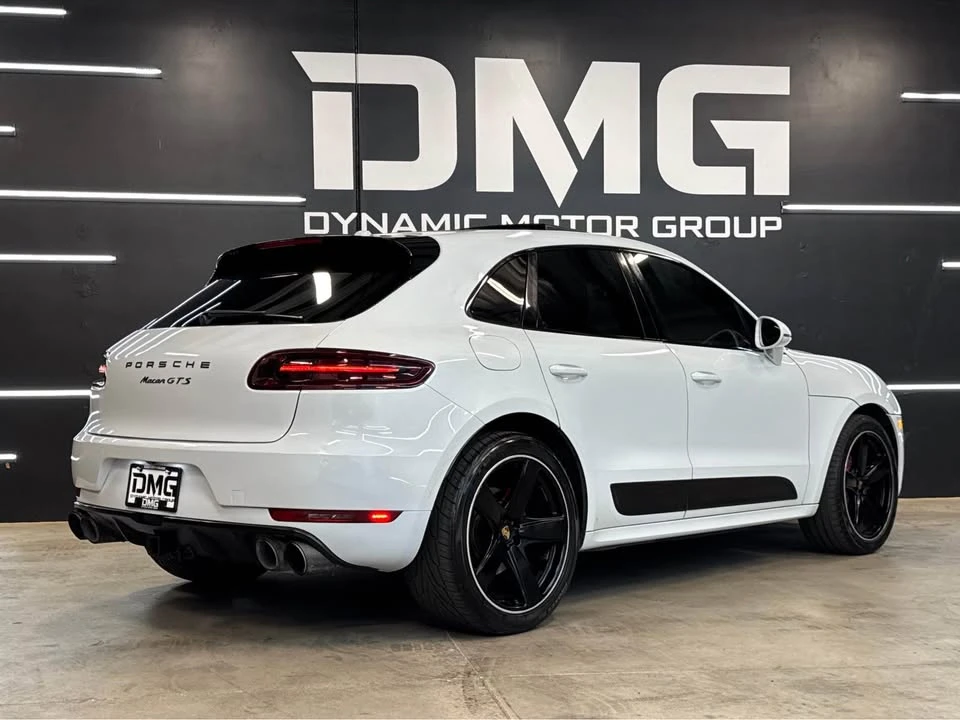 2017 Porsche Macan - Image 12 of 13