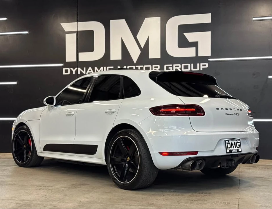 2017 Porsche Macan - Image 11 of 13