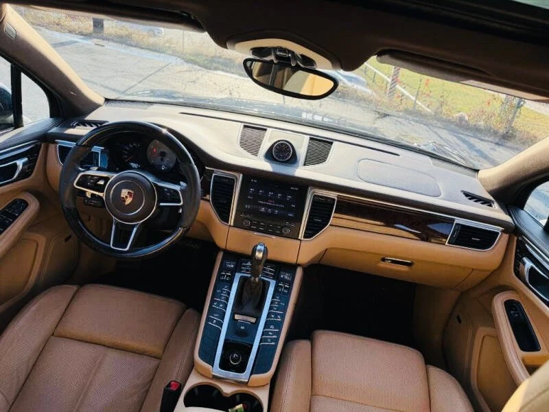 2017 Porsche Macan - Image 16 of 20