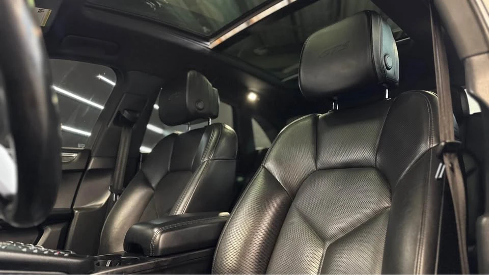 2017 Porsche Macan - Image 8 of 13