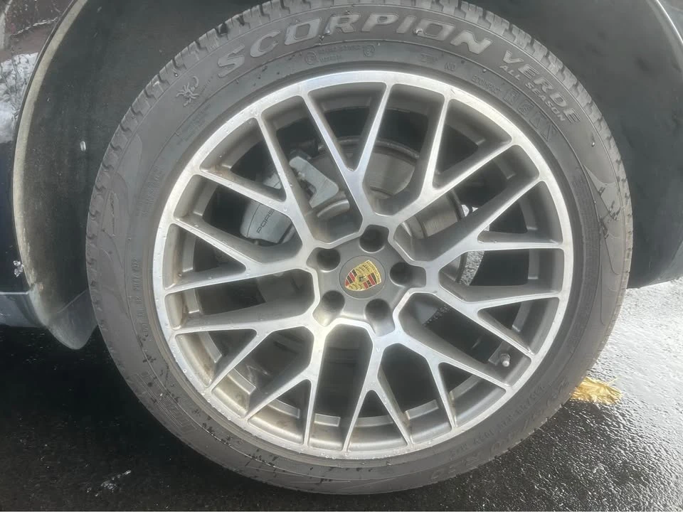 2017 Porsche Macan - Image 9 of 16