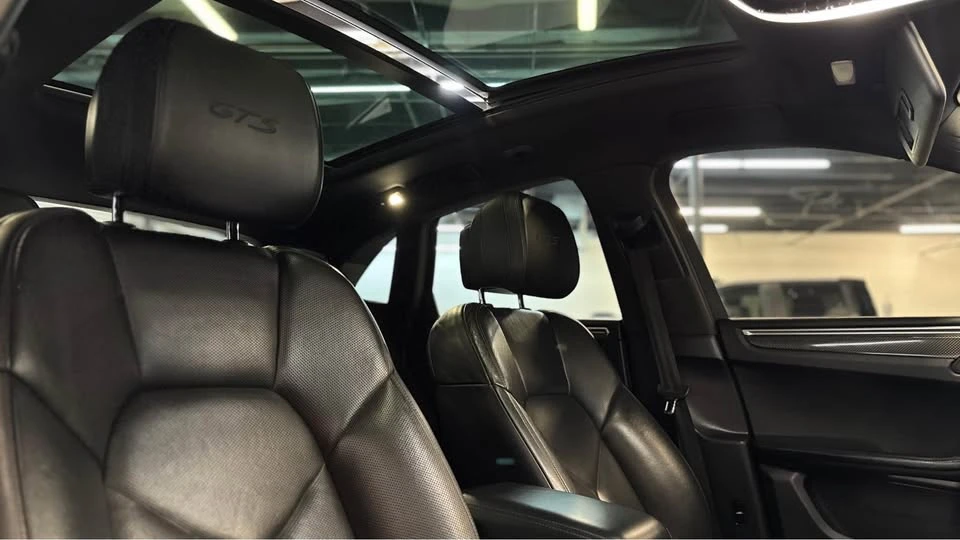 2017 Porsche Macan - Image 7 of 13