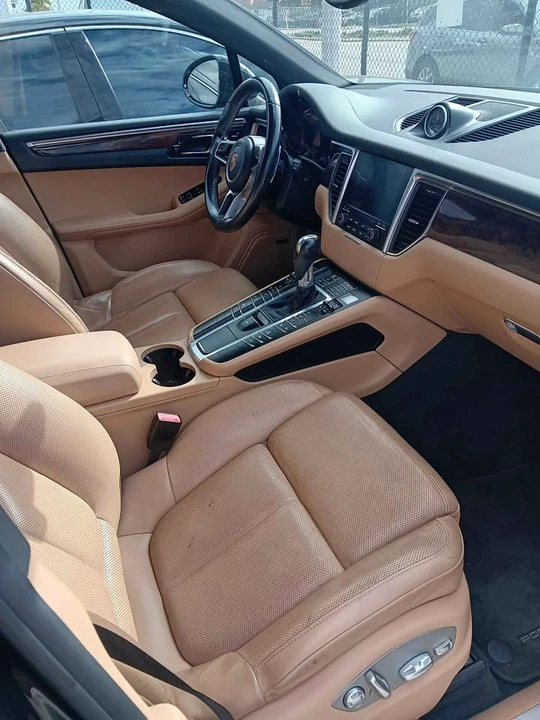 2017 Porsche Macan - Image 3 of 10