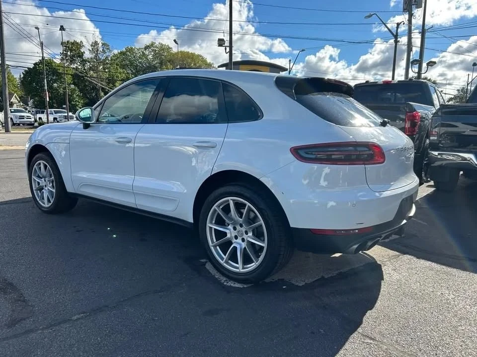 2017 Porsche Macan - Image 6 of 17