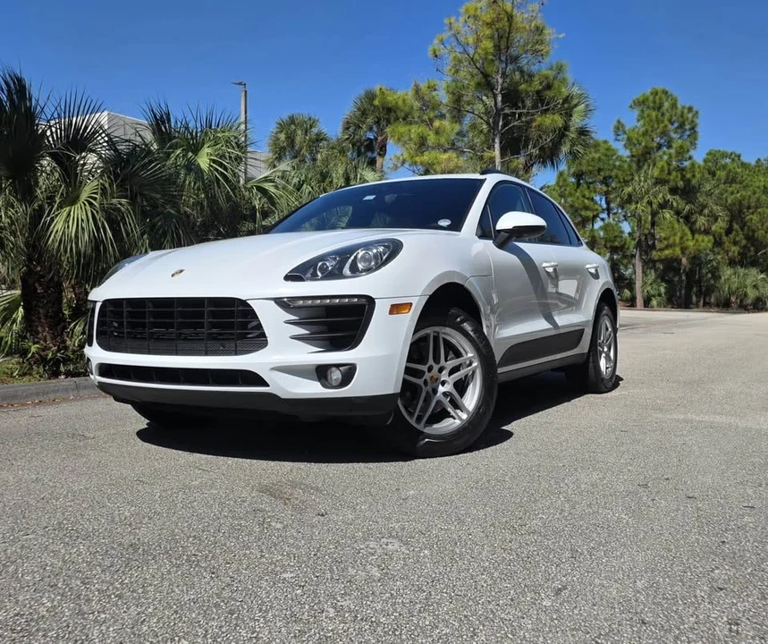 2017 Porsche Macan - Image 3 of 8