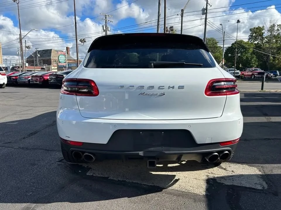 2017 Porsche Macan - Image 7 of 17
