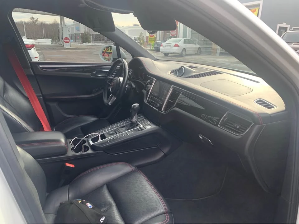 2017 Porsche Macan - Image 10 of 13