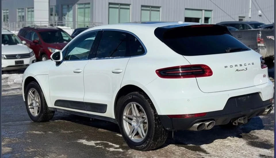 2017 Porsche Macan - Image 7 of 20
