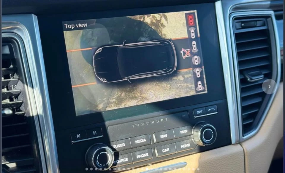 2017 Porsche Macan - Image 13 of 20