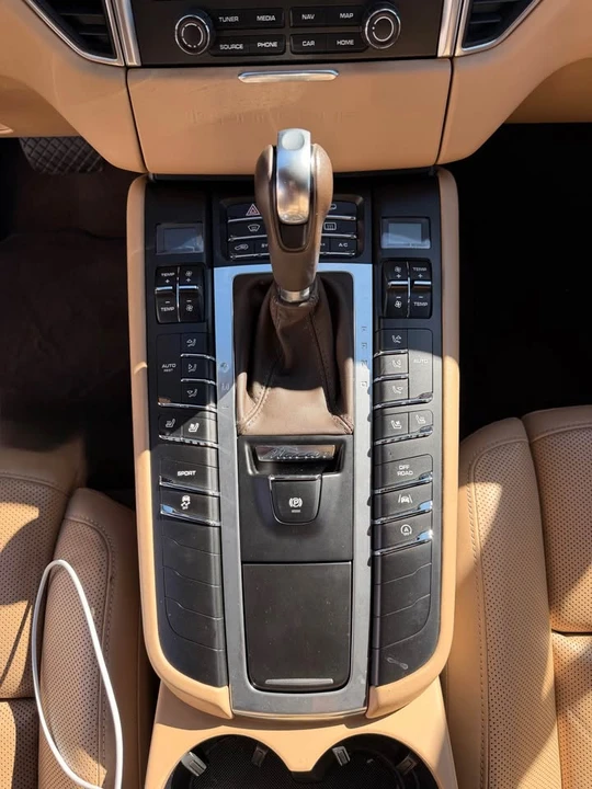 2017 Porsche Macan S - Image 9 of 19