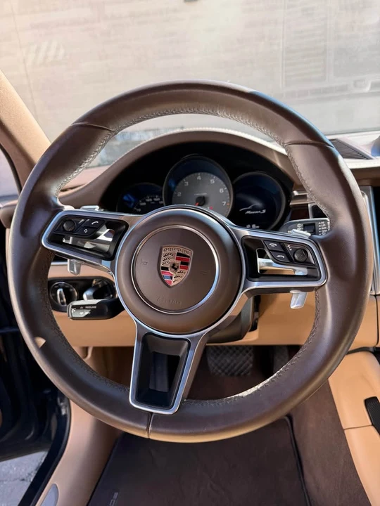 2017 Porsche Macan S - Image 10 of 19