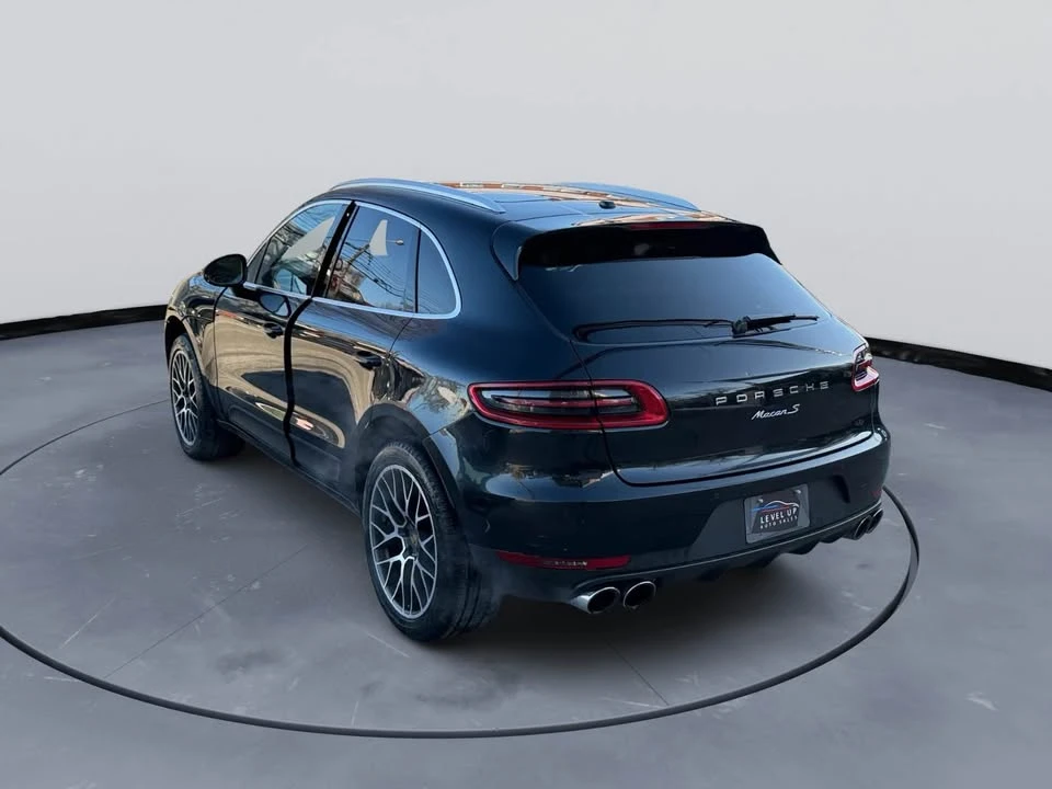 2017 Porsche Macan - Image 5 of 6