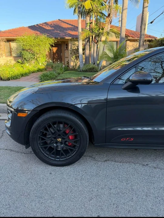 2017 Porsche Macan - Image 2 of 11