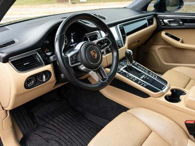 2017 Porsche Macan Turbo - Image 10 of 15