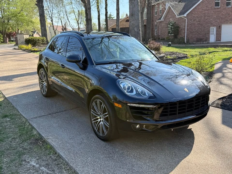 2017 Porsche Macan - Image 2 of 16