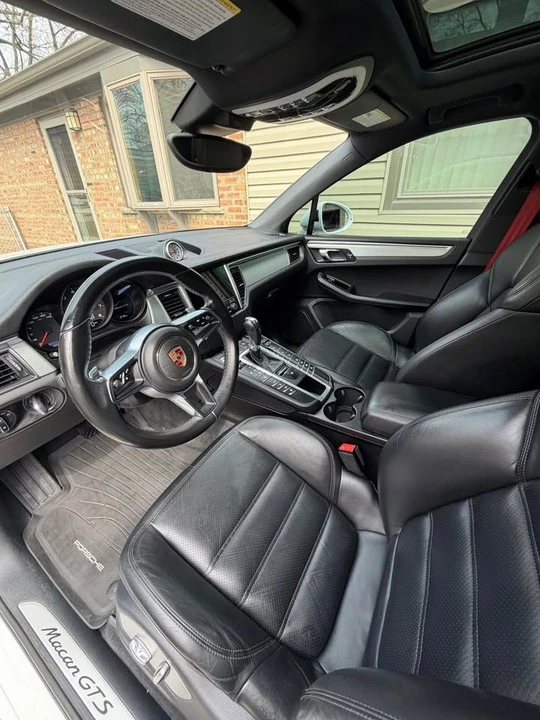 2017 Porsche Macan GTS - Image 9 of 20