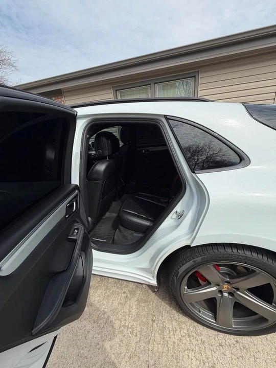 2017 Porsche Macan GTS - Image 12 of 20