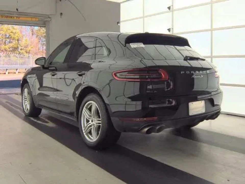 2017 Porsche Macan - Image 8 of 10