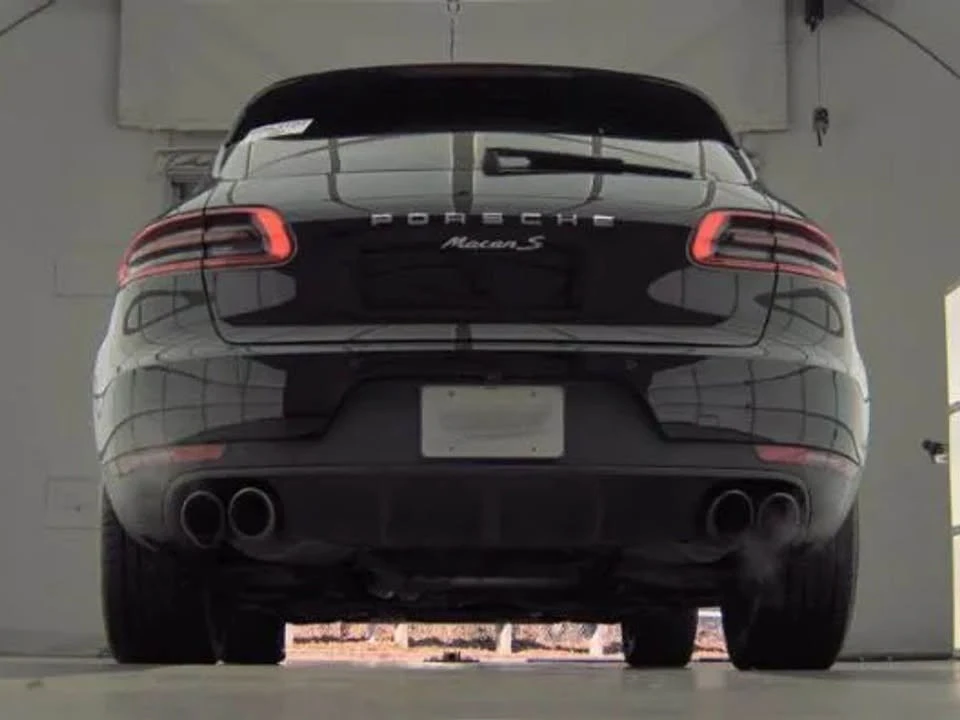 2017 Porsche Macan - Image 9 of 10