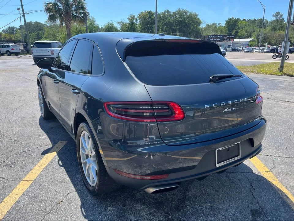 2017 Porsche Macan - Image 5 of 13