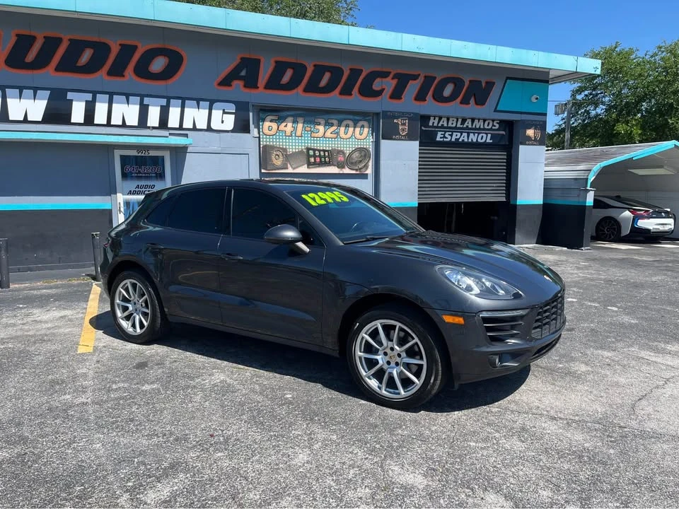 2017 Porsche Macan - Image 2 of 13