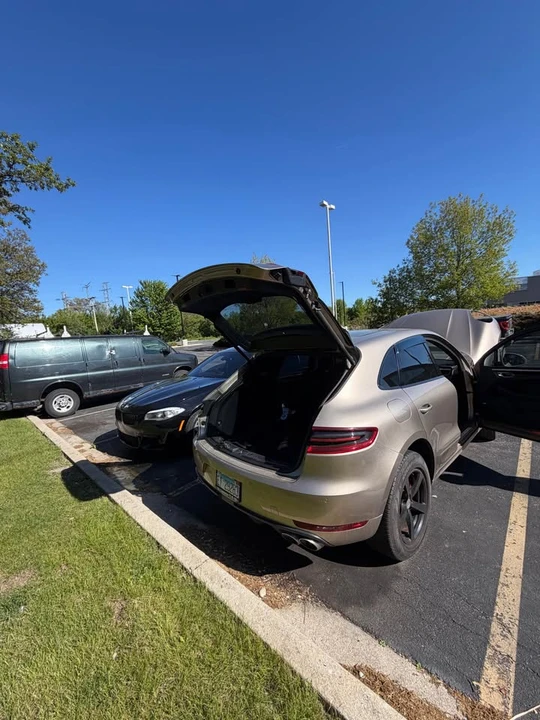 2017 Porsche Macan - Image 6 of 8