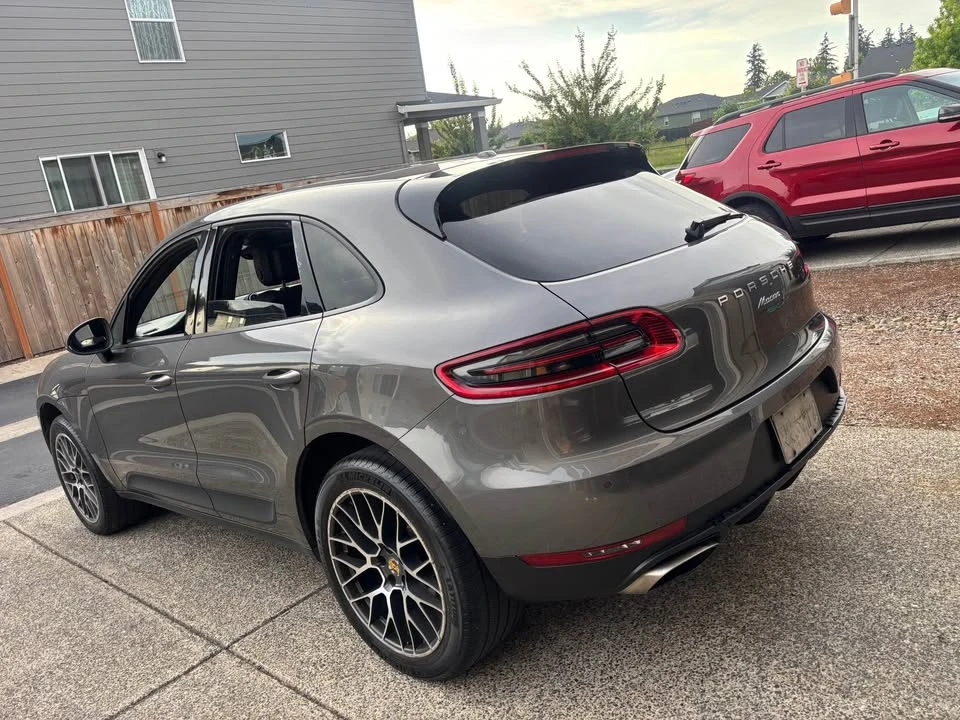 2017 Porsche Macan - Image 10 of 21