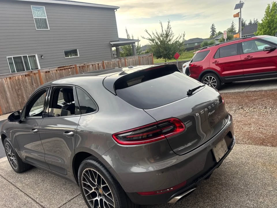 2017 Porsche Macan - Image 9 of 21