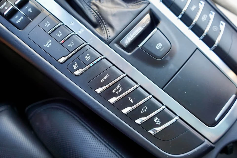 2017 Porsche Macan - Image 13 of 13