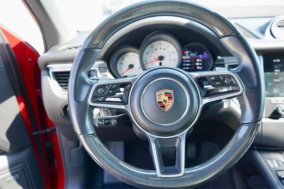 2017 Porsche Macan - Image 12 of 13