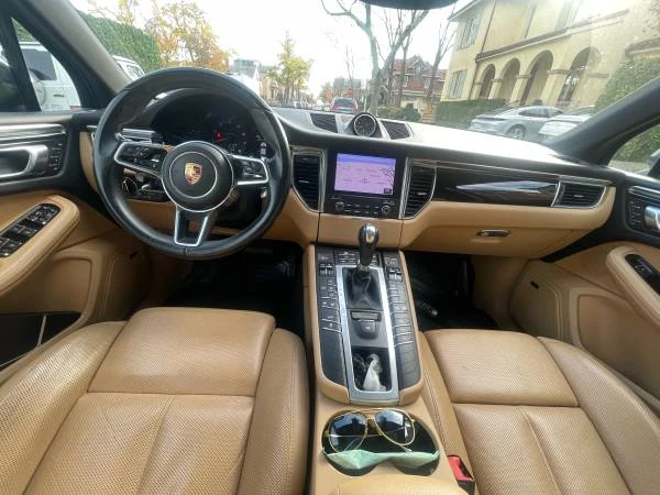 2017 Porsche Macan - Image 14 of 19