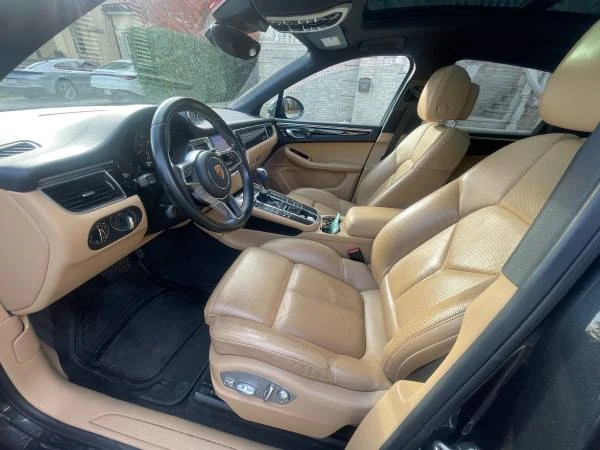 2017 Porsche Macan - Image 15 of 19