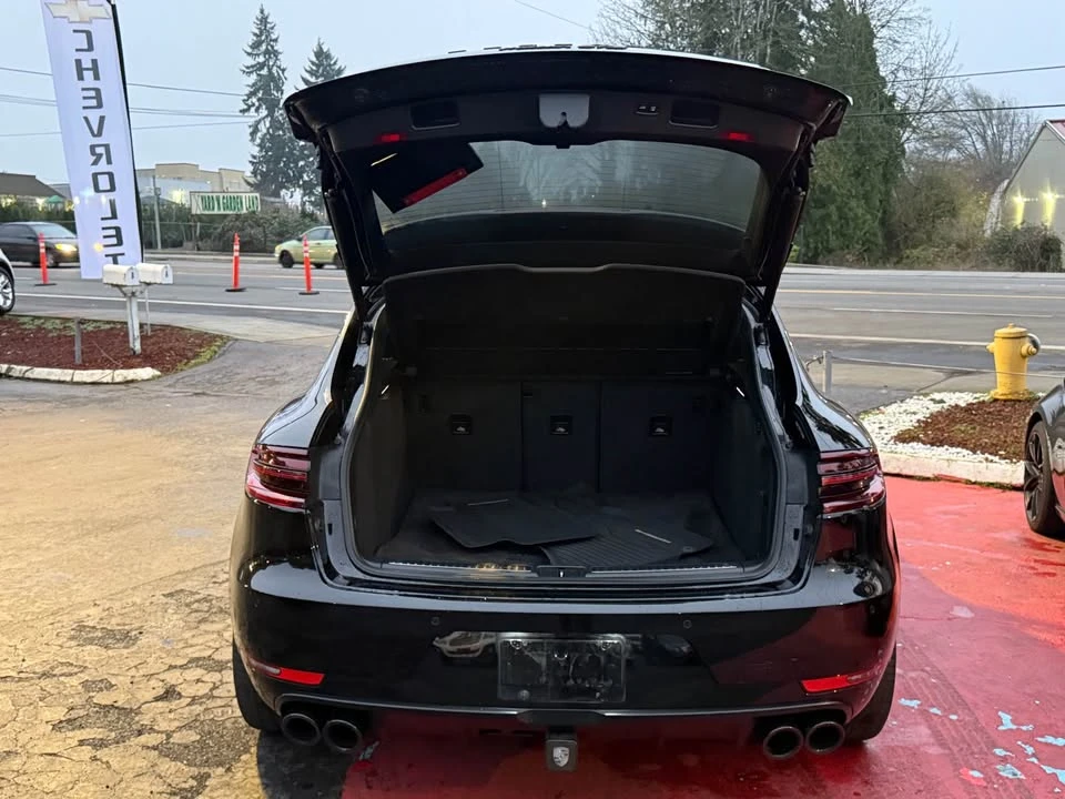 2017 Porsche Macan - Image 10 of 20