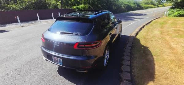 2017 Porsche Macan - Image 10 of 17