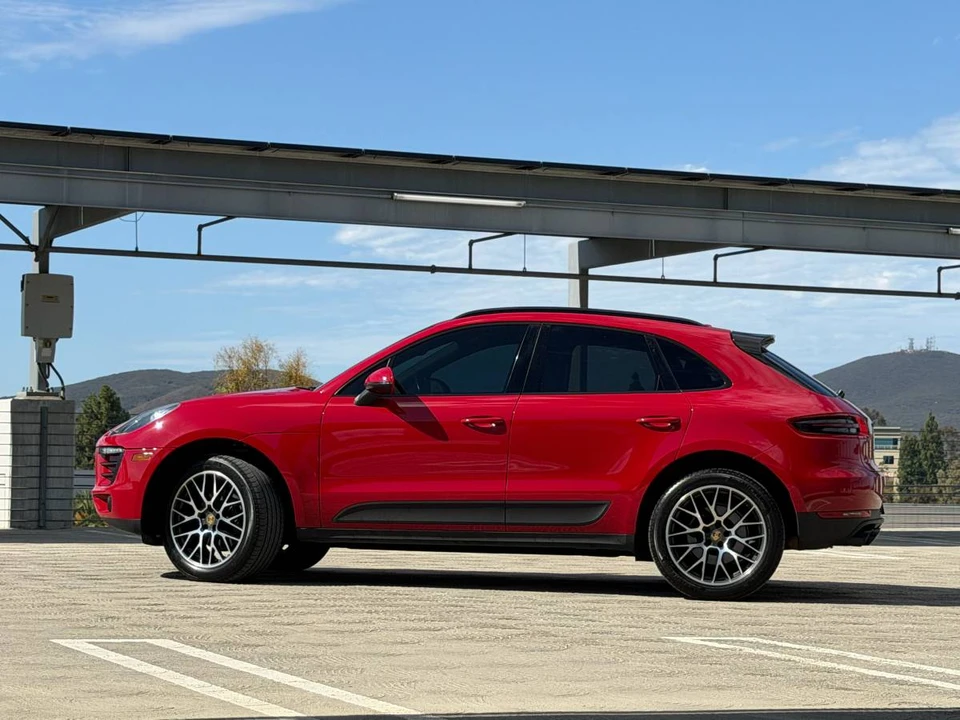 2017 Porsche Macan - Image 7 of 17