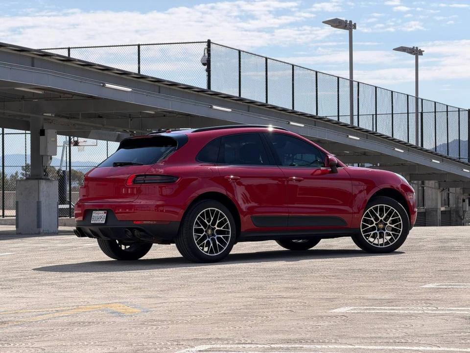 2017 Porsche Macan - Image 5 of 17