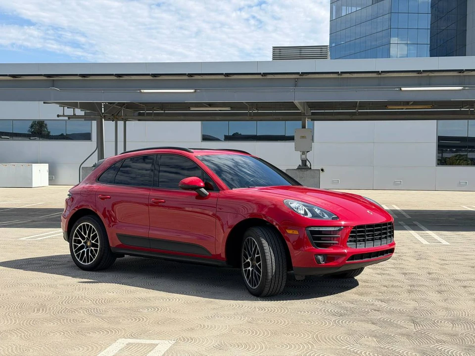 2017 Porsche Macan - Image 4 of 17