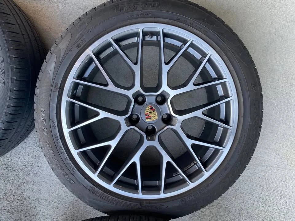2017 Parts & Memorabilia Porsche Wheels - Image 5 of 9